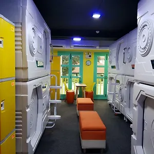 Galaxy Pods @ Chinatown Kapsül Otel